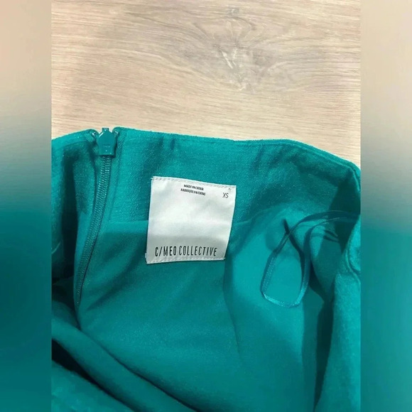 C/MEO COLLECTIVE Aqua shorts / Size XS / - Picture 3 of 7